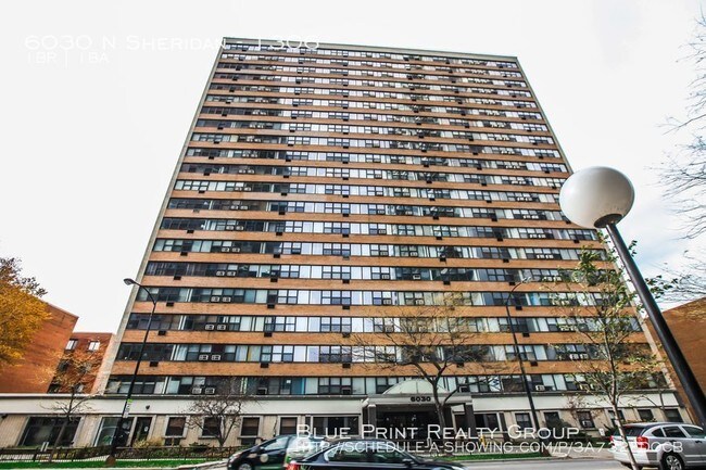 Foto del edificio - 1 bedroom  1 bath Condo with Lake front views