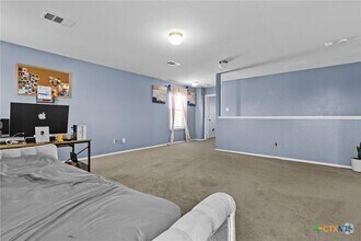 Building Photo - 202 W Gemini Ln