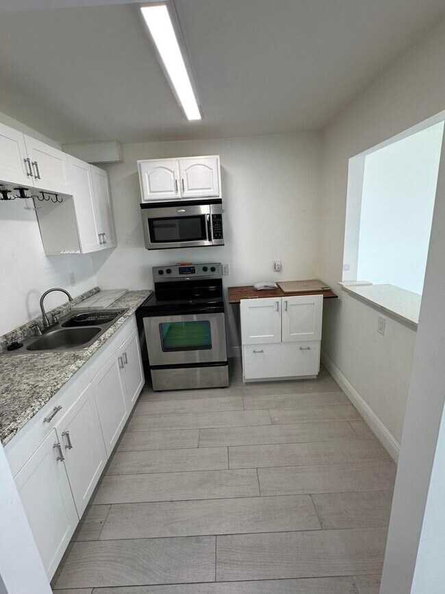 Foto del edificio - 555 Purdy Ln