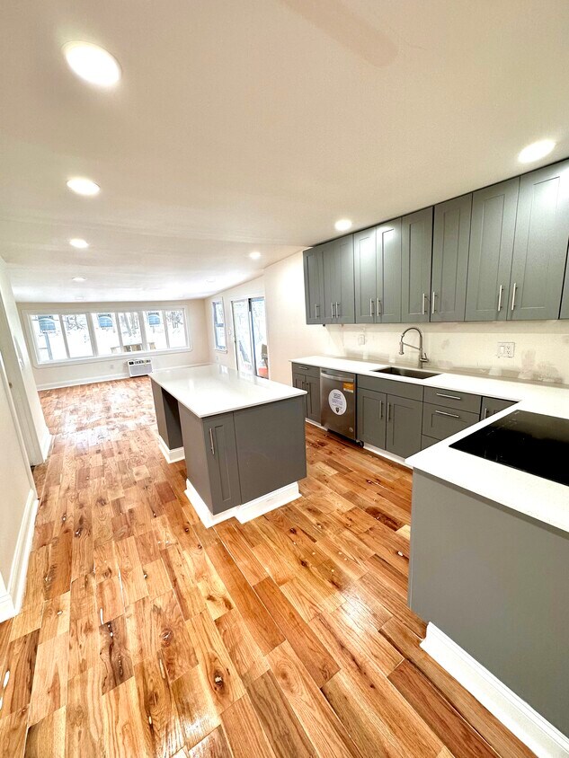 Foto principal - 2433 Georgeland Dr
