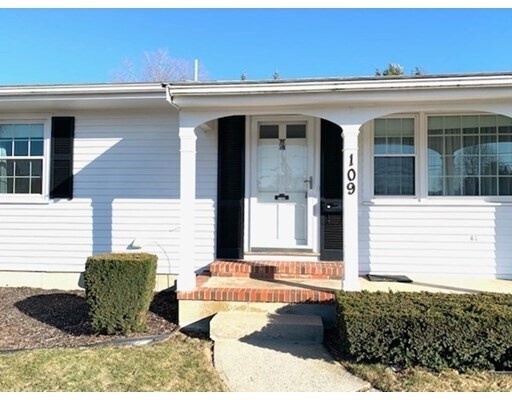 Primary Photo - 109 Raven Rd