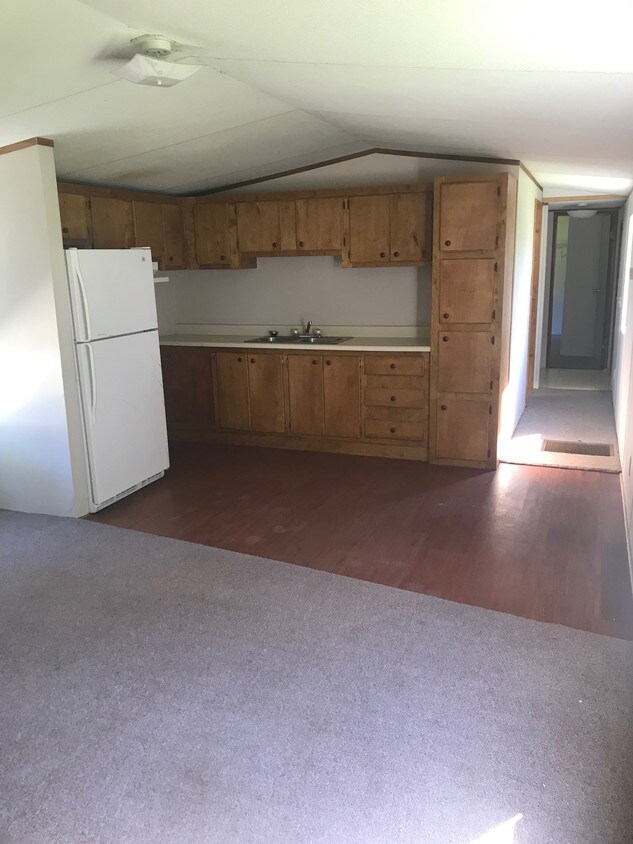 125 Pioneer Rd Unit Lot 30, Jesup, GA 31545 Apartment for Rent in