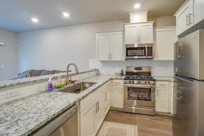 Building Photo - 2358 S Brookside Pl