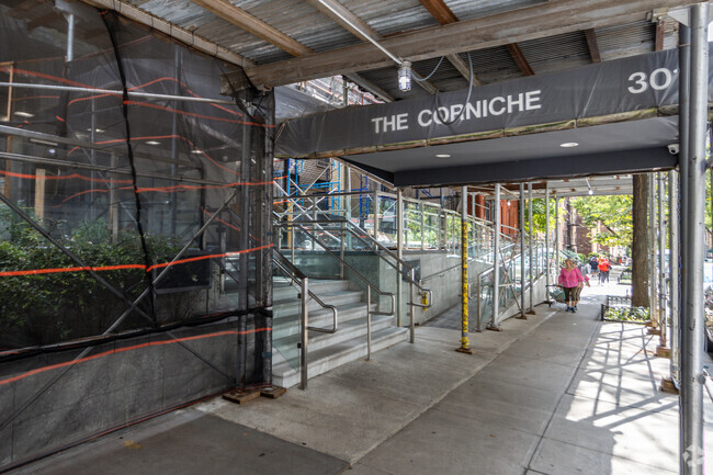 Building Photo - The Corniche