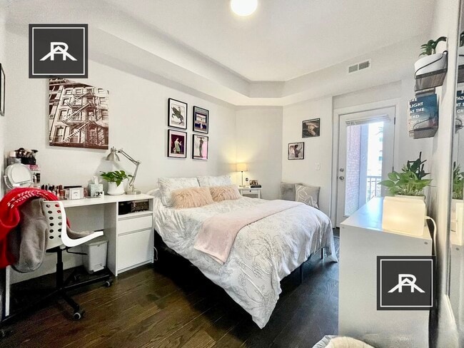 Building Photo - 5 Strathmore Rd