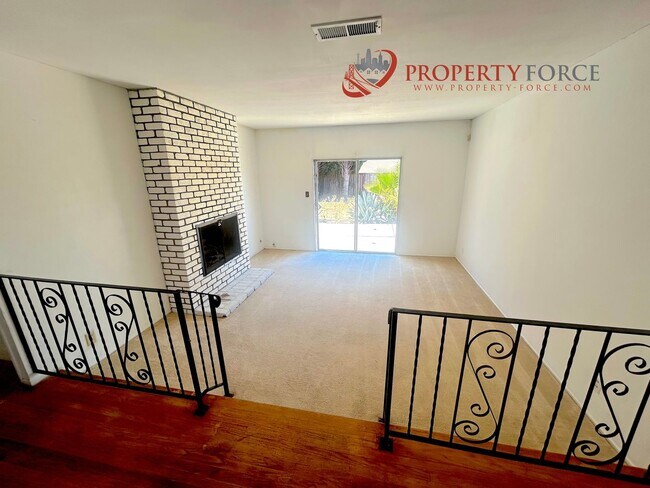 Foto del edificio - 2085 Ashwood Ln