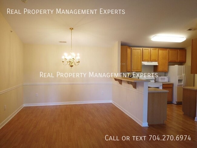 Foto del edificio - 10657 Hill Point Ct