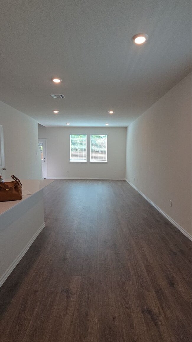 Building Photo - 307 Clematis St