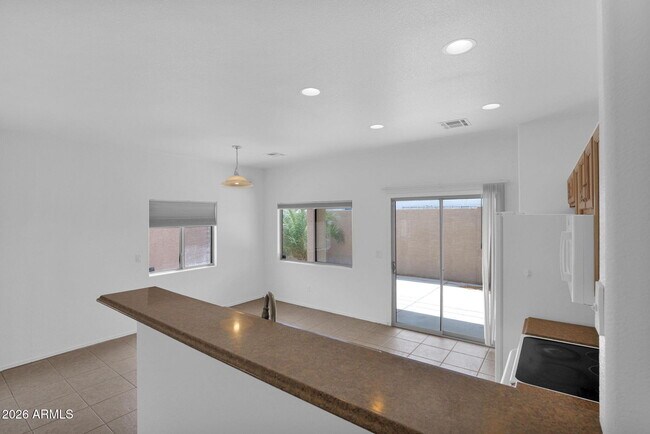 Foto del edificio - 5820 S 26th Pl