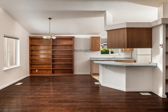 Foto del edificio - 3831 Crescent Dr