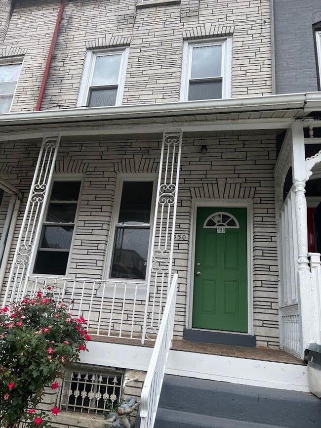 Building Photo - 530 N 8th St