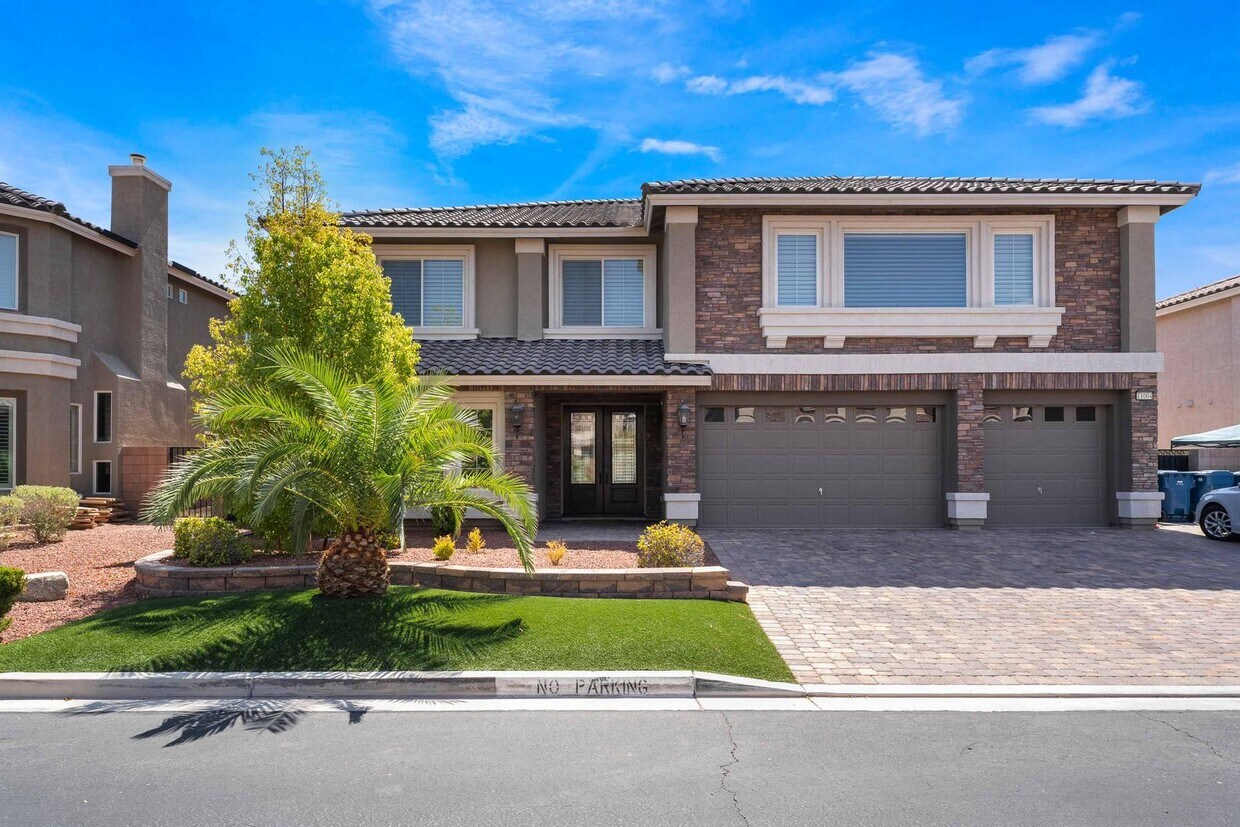 Primary Photo - Southern Highlands 5-Bedroom Fully Furnish...