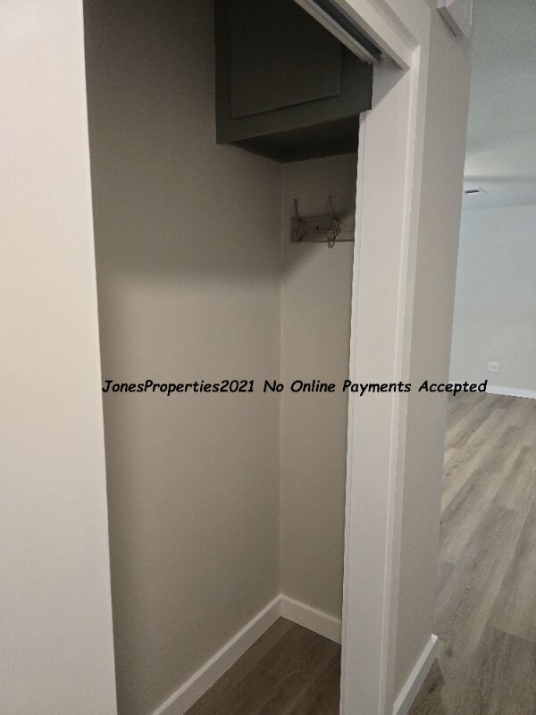 Foto del edificio - 1318 Crooked Creek Dr