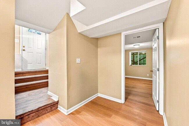 Foto del edificio - 208 Hartford Rd