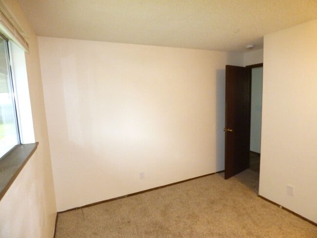 Foto del edificio - Rent Special: FREE June's Rent!!