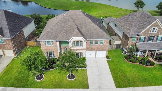 Building Photo - 14311 Lakepointe Bend Ln