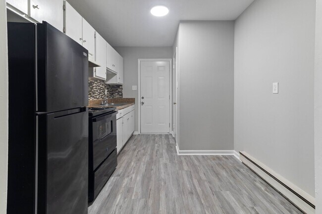 Foto del edificio - 6441 Starbrook Dr