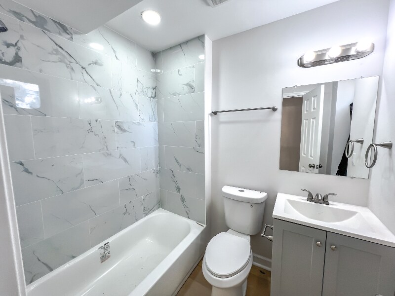 Foto principal - 431 Whitridge Ave