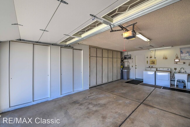 Building Photo - 2 br, 2 bath House - 908 Leisure World