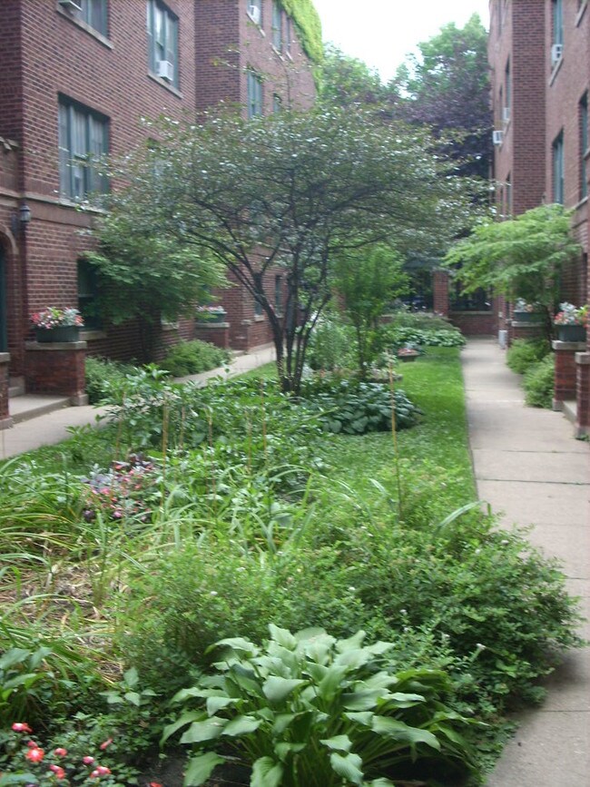 Foto del edificio - 632 W Arlington Pl