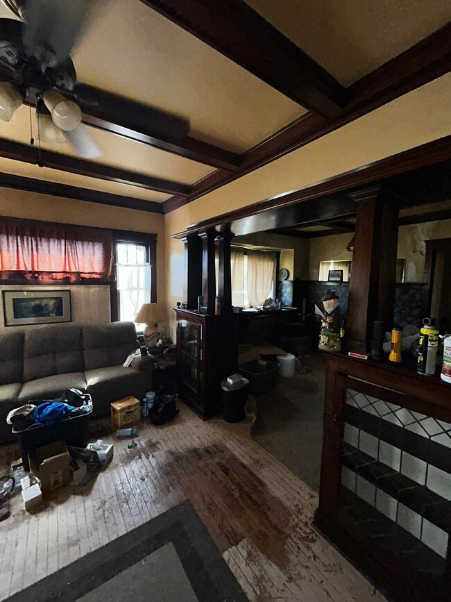 Building Photo - 830 N Wood River Ave
