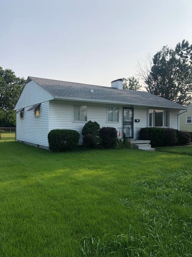 Building Photo - 3 br, 1 bath House - 1 Valley View Ct.