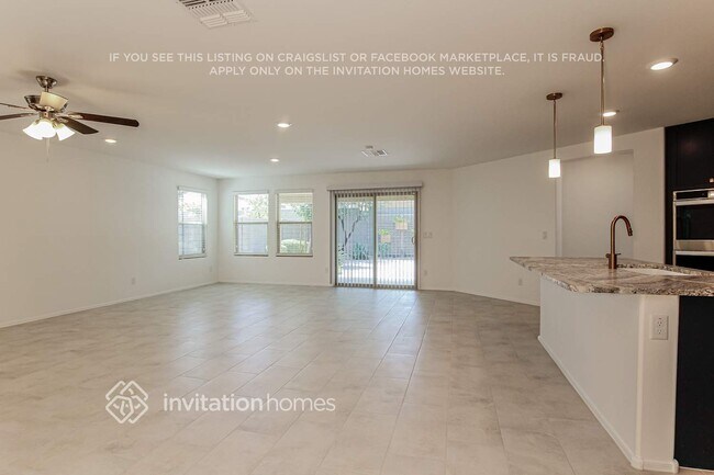 Foto del edificio - 2433 W Jessica Ln