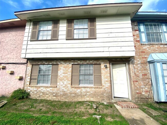 Building Photo - 7161 Chasewood Dr