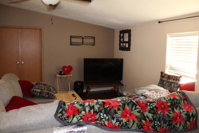 Building Photo - 96 E Bonanza Pl