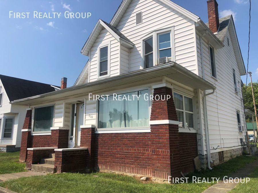 Primary Photo - 2 Bedroom, 1 Bath Apartment for Rent Piqua...