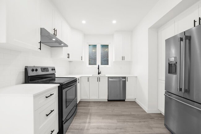 Photo du bâtiment - 166 Wentworth St S