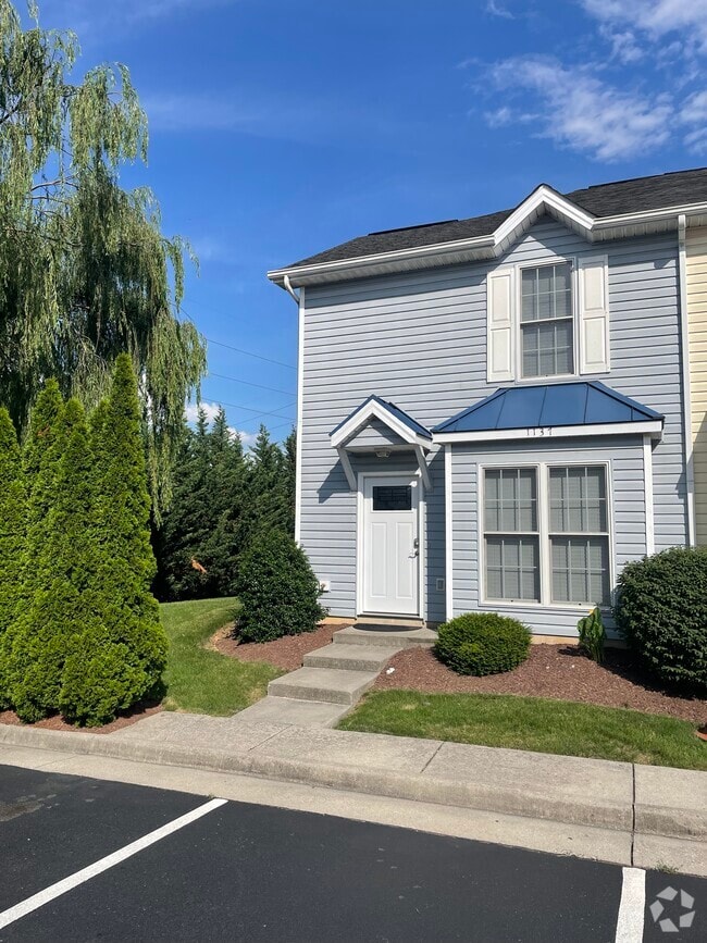 Building Photo - 1137 Paul Revere Ct