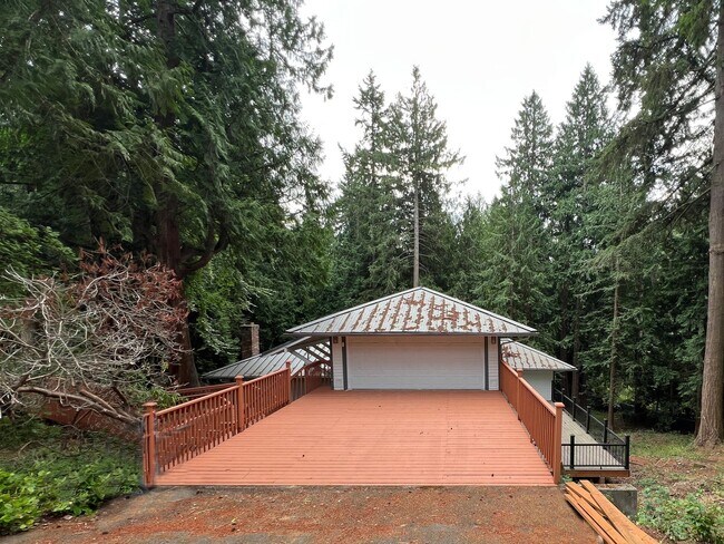 Foto del edificio - Freshly Remodeled 5BR Home in Prime Bellevue Enatai