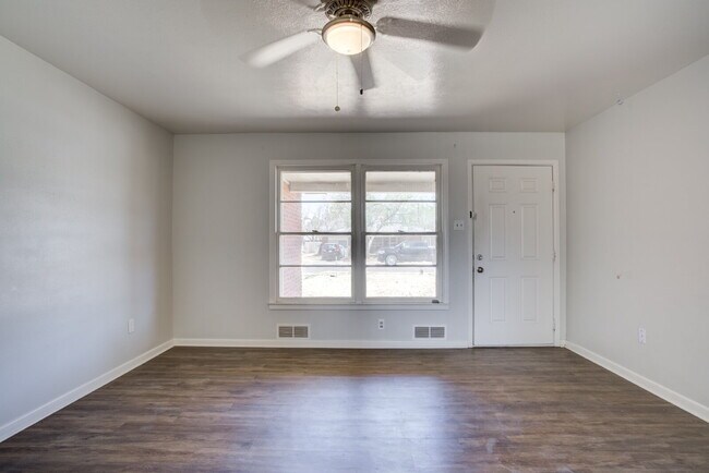 Foto del edificio - Beautiful Home in Central Lubbock