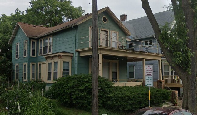 Foto del edificio - 512 E Johnson St