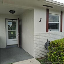 Building Photo - 2739 Emory Dr W