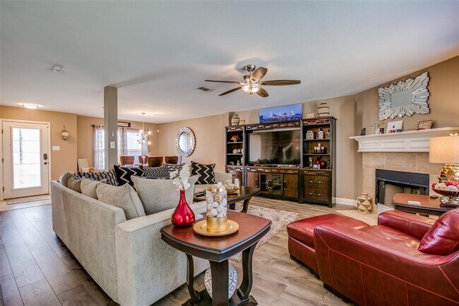 Foto del edificio - 1215 Alhambra Dr