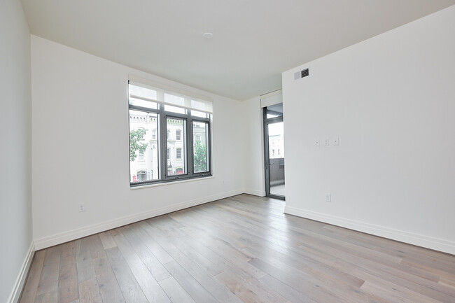 Building Photo - 810 O St NW