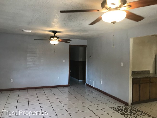 Building Photo - 4 br, 1 bath House - 1130 Highway 192