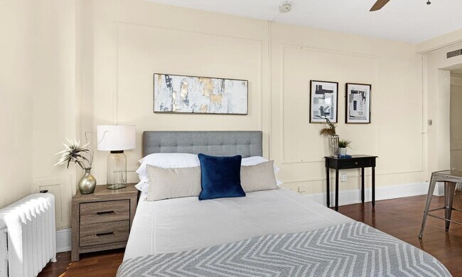 Bed - 1324 Locust St