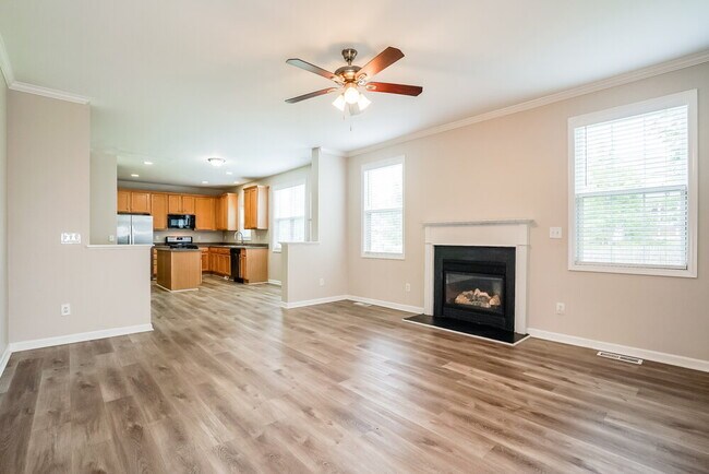Foto del edificio - 2327 Spruce Shadows Ln