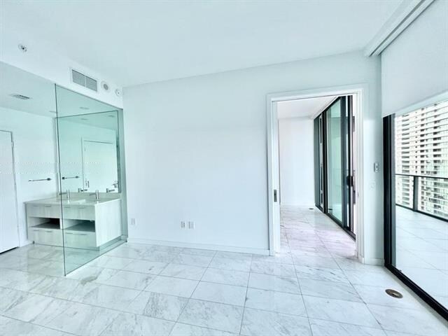 Foto del edificio - 480 NE 31st St