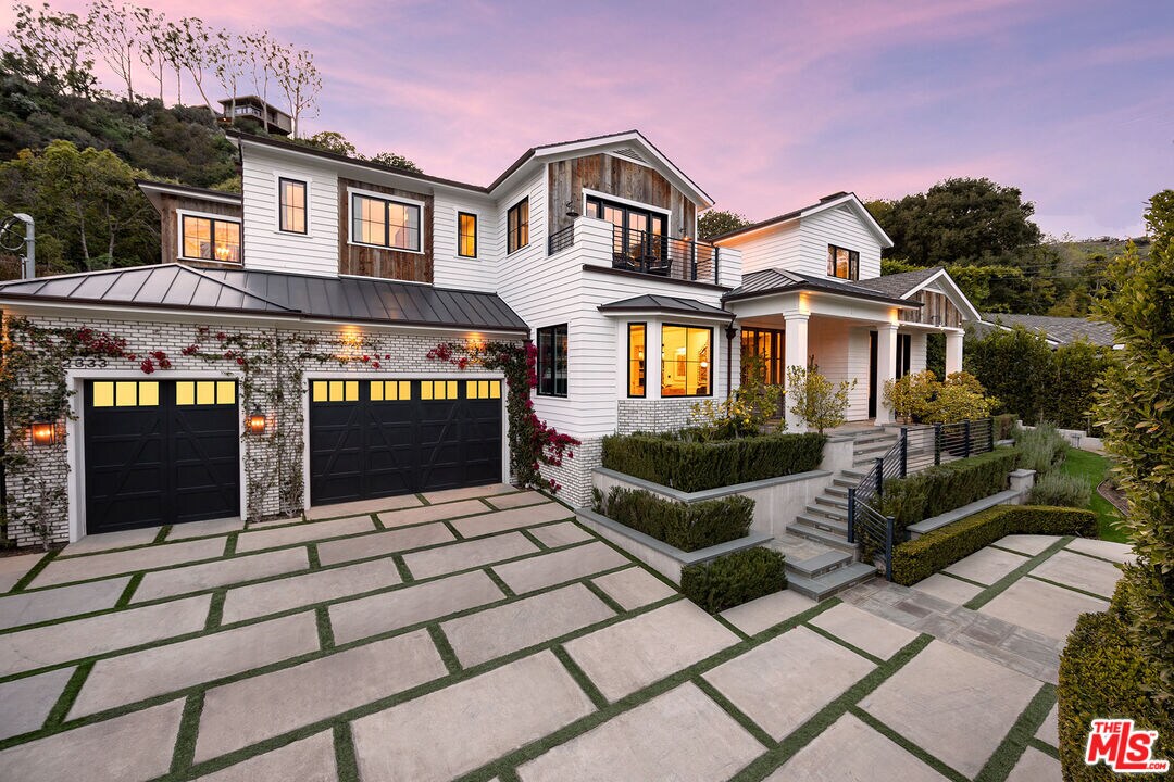Primary Photo - 2333 Mandeville Canyon Rd