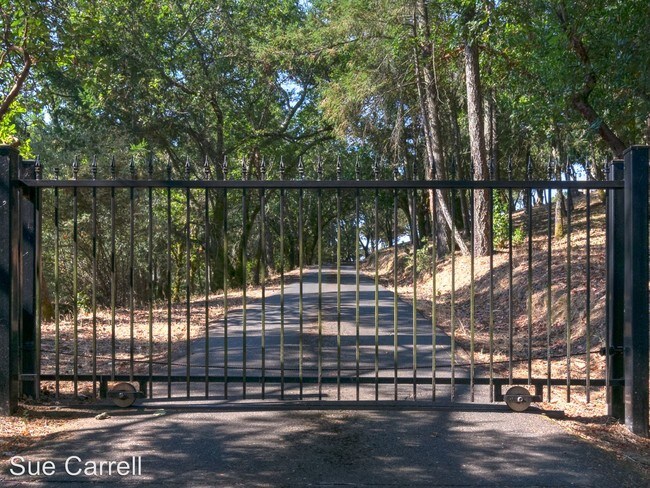 Foto del edificio - 1515 Lawndale Rd