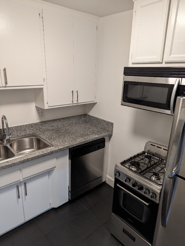 Foto del edificio - 7068 Lanewood Ave