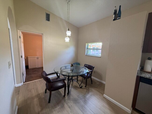 Foto del edificio - 5470 Colbright Rd