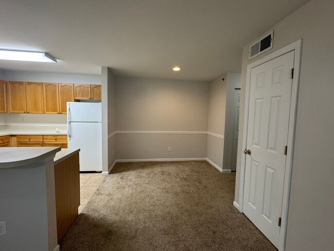 Building Photo - Gated Community - 1 Bedroom minutes to Amelia Island