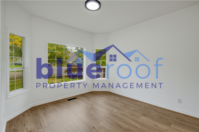 Building Photo - 23889 SW Dewberry Pl