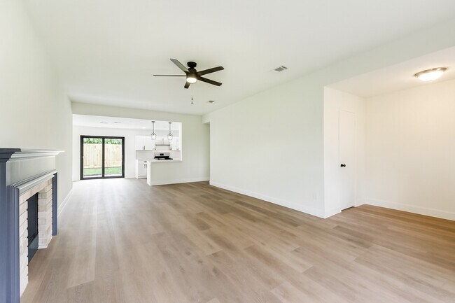 Foto del edificio - 17910 Great Glen Dr