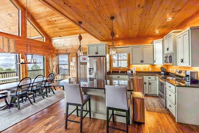 Building Photo - 921 Ridge Peak Dr